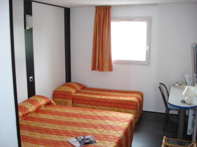 Comfort Hotel Poissy Technoparc Habitación foto